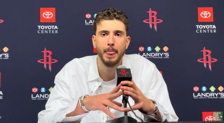 申京:每场我都要以全明星和场上最佳球员的标准要求自己!