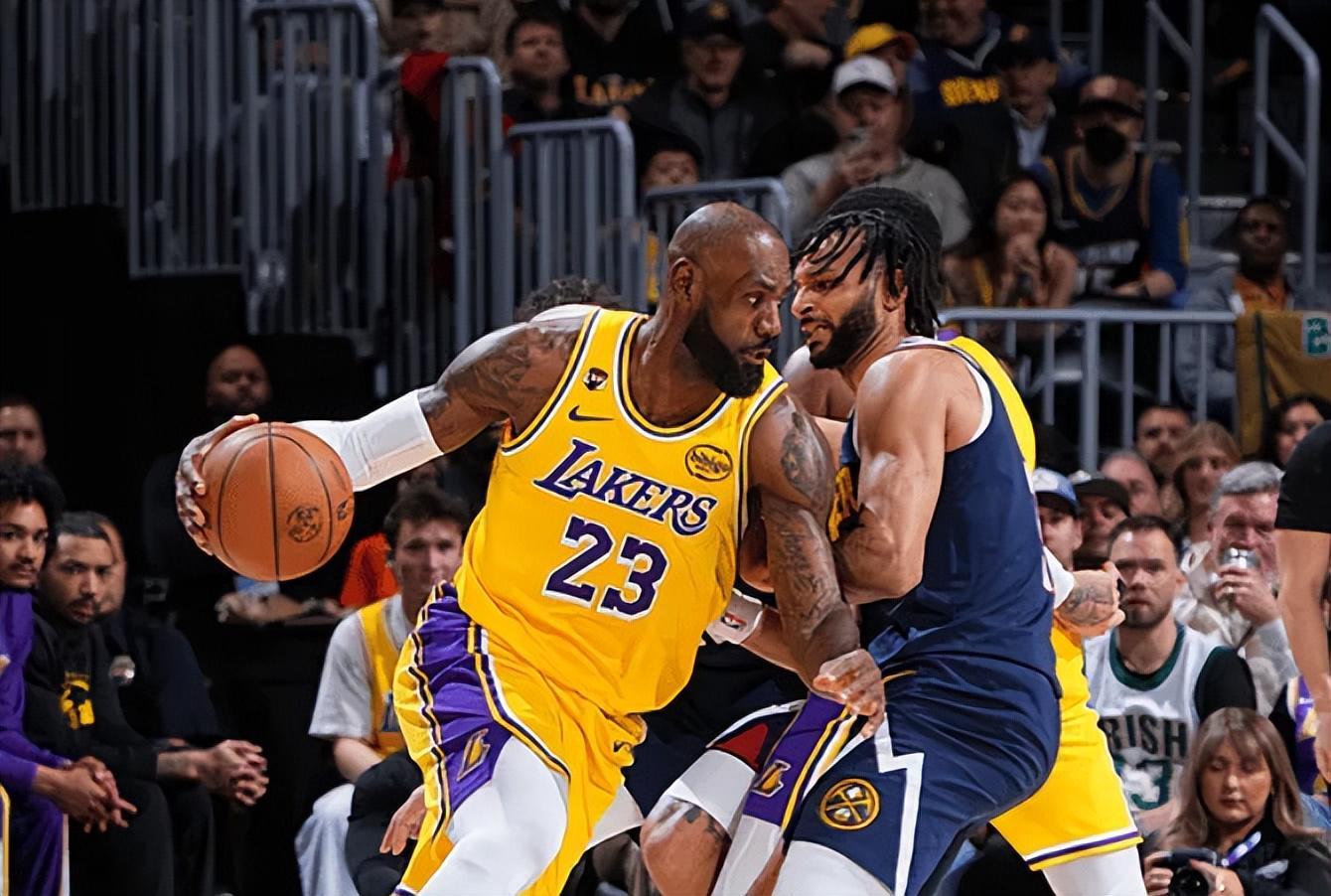 乐鱼游戏-艾顿伤退！湖人16分大逆转，詹姆斯创2大NBA神迹，东契奇大号三双